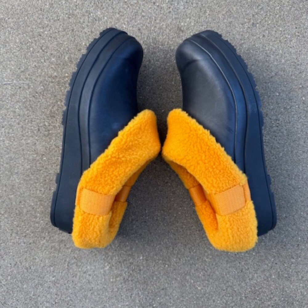 Hunter sherpa play clogs new no box
